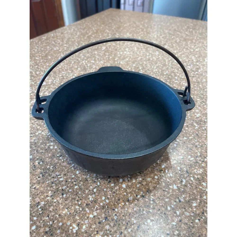Wagners Cast Iron 2 quart Bean Pot